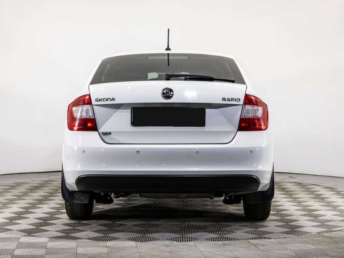 Купить Skoda Rapid с пробегом. Фото: #4