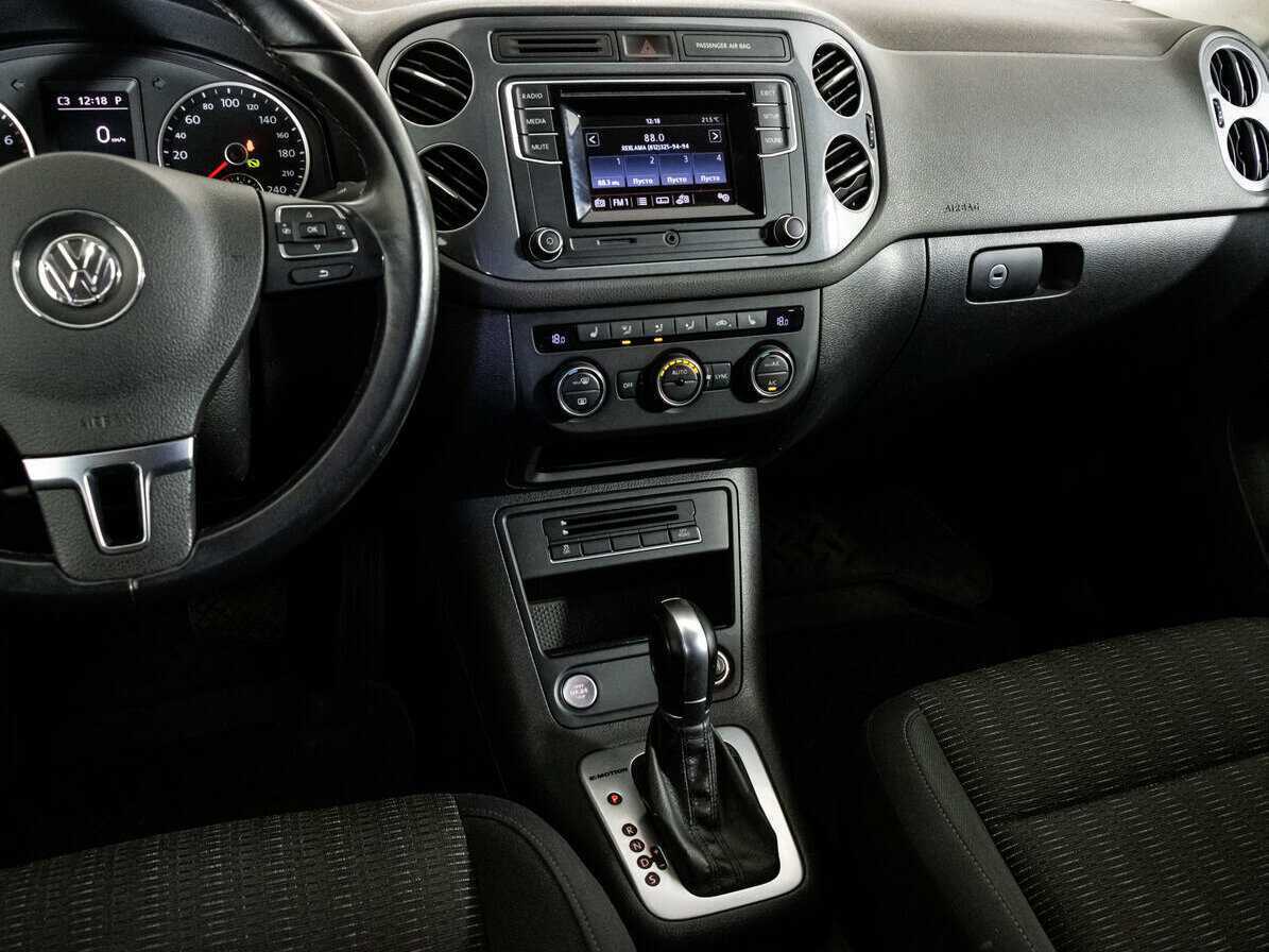 Купить Volkswagen Tiguan с пробегом. Фото: #10