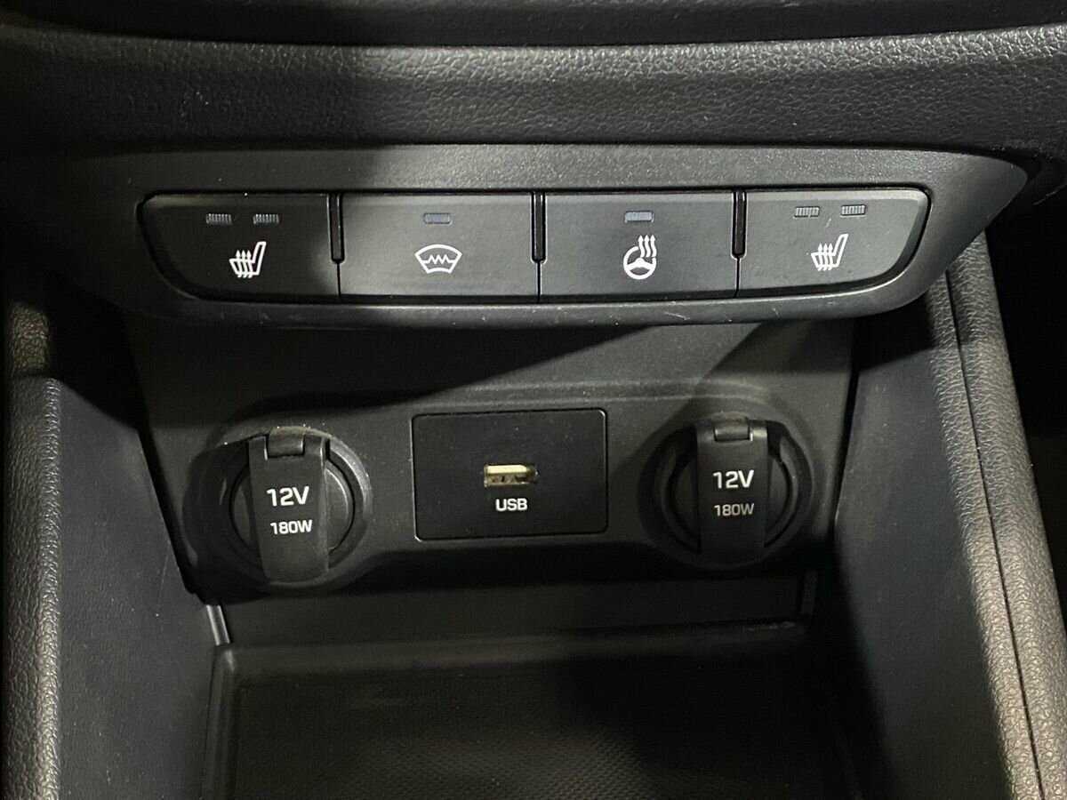 Купить Hyundai Solaris с пробегом. Фото: #15