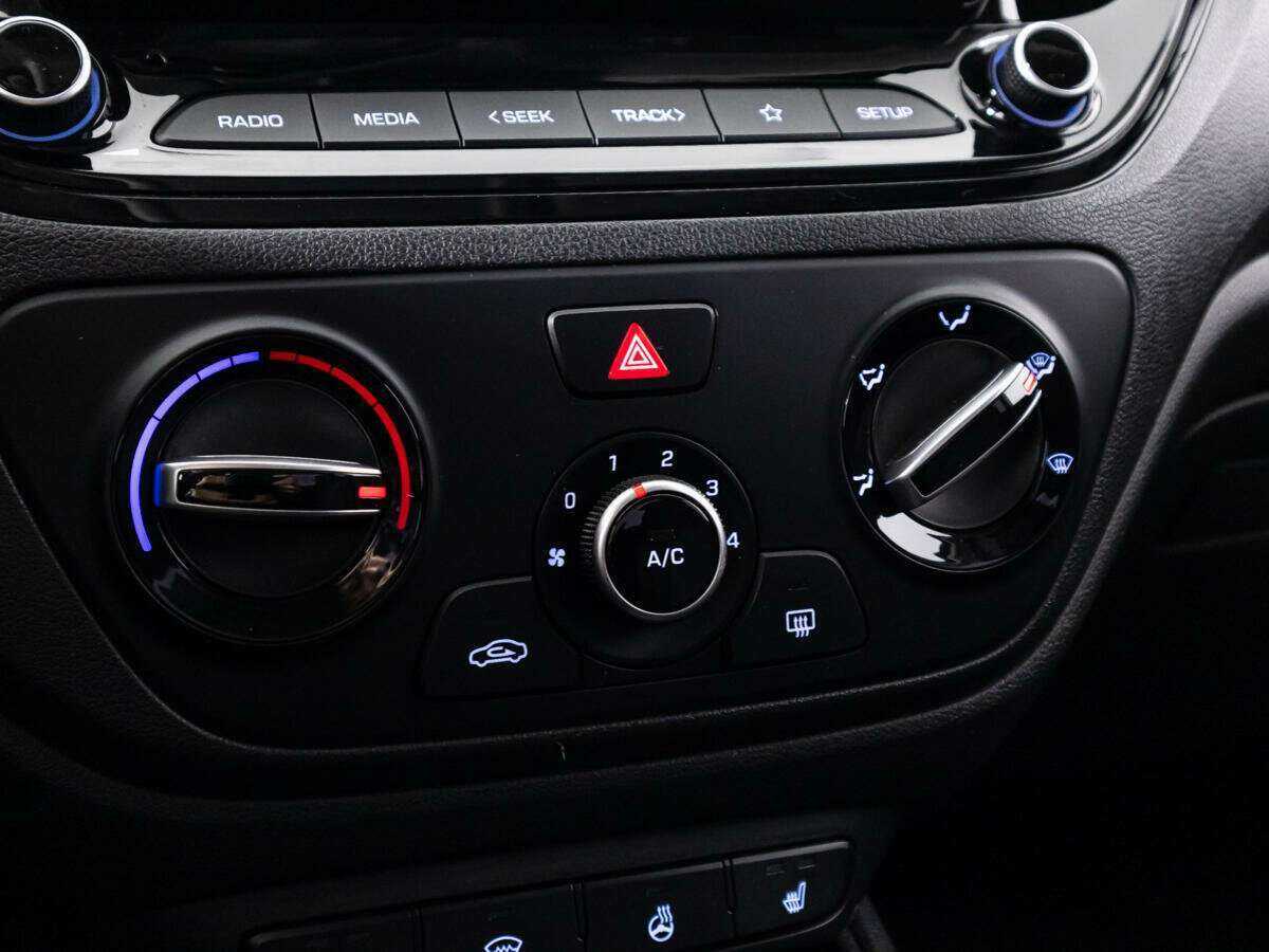 Купить Hyundai Solaris с пробегом. Фото: #15