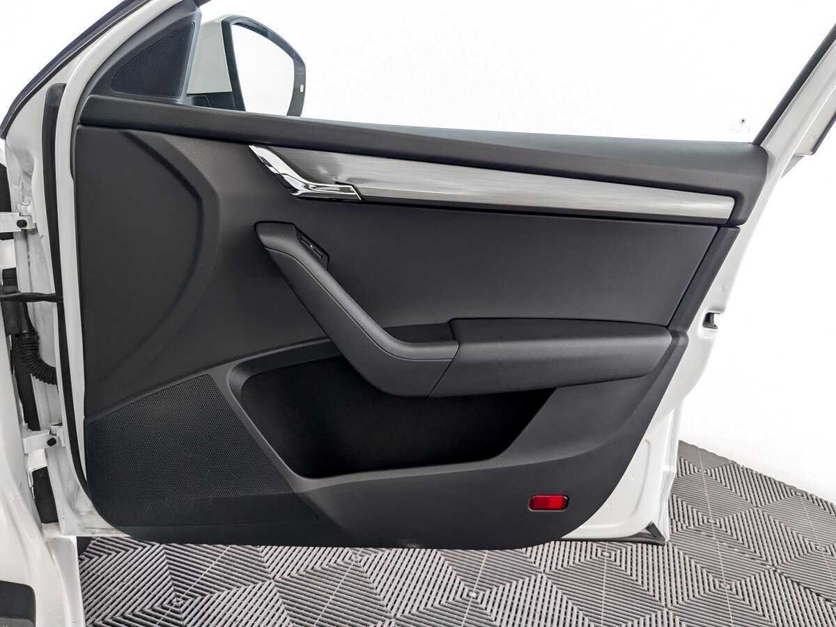 Купить Skoda Octavia с пробегом. Фото: #19