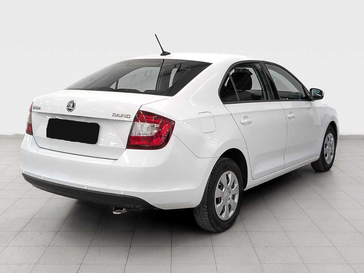 Купить Skoda Rapid с пробегом. Фото: #4