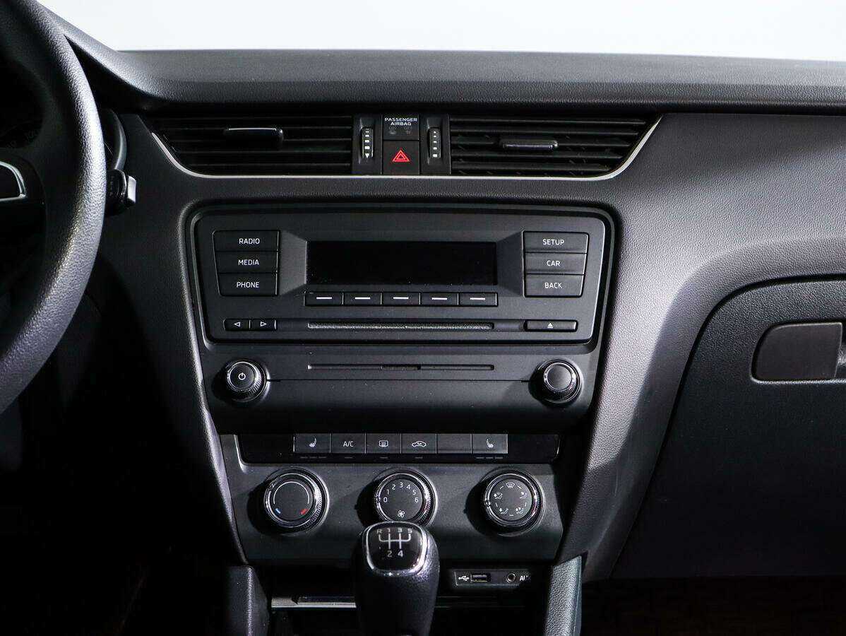 Купить Skoda Octavia с пробегом. Фото: #9