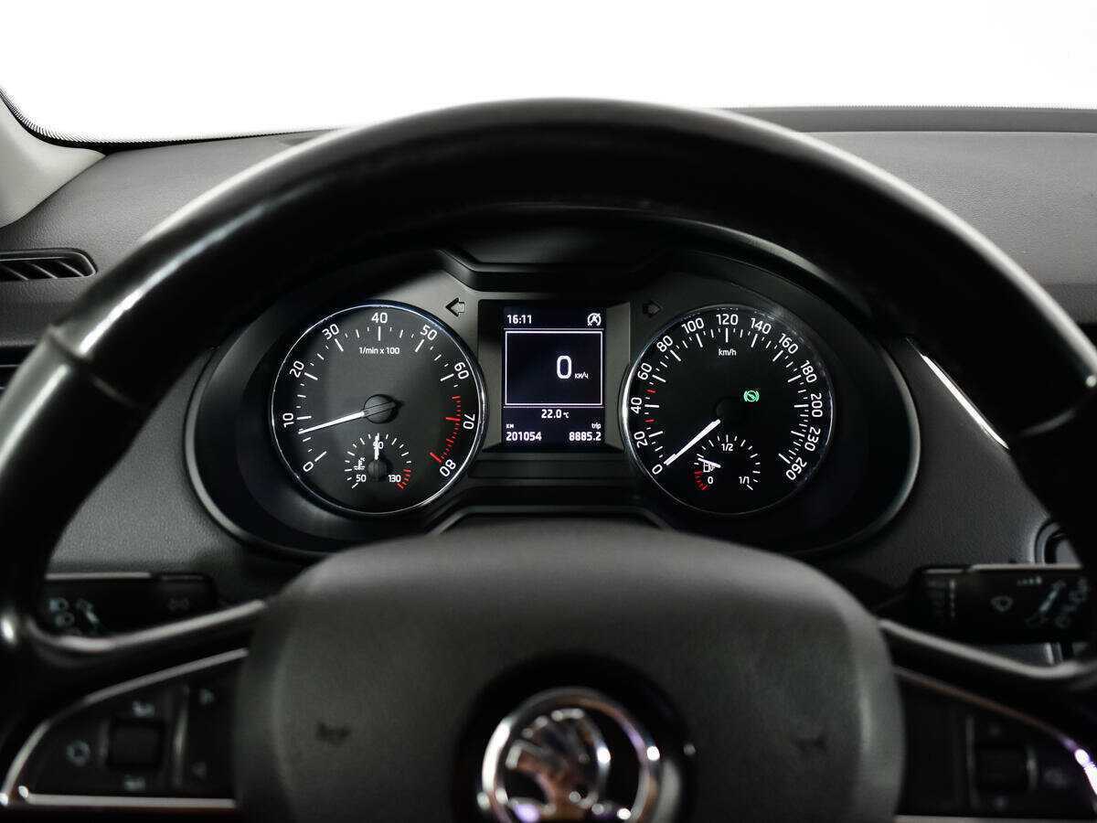 Купить Skoda Octavia с пробегом. Фото: #8