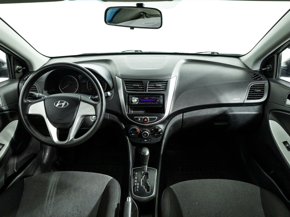 Купить Hyundai Solaris с пробегом. Фото: #12