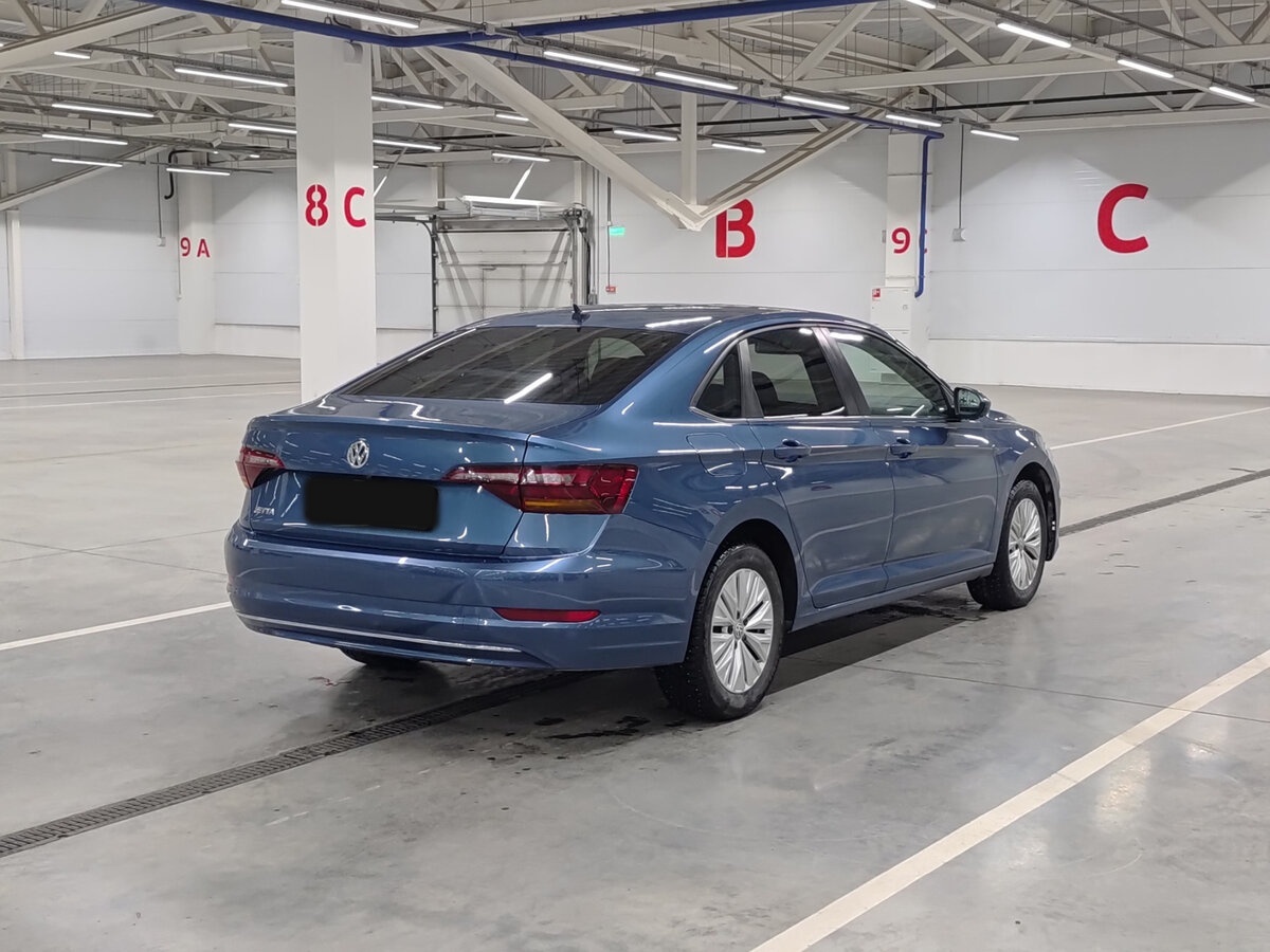 Купить Volkswagen Jetta с пробегом. Фото: #4