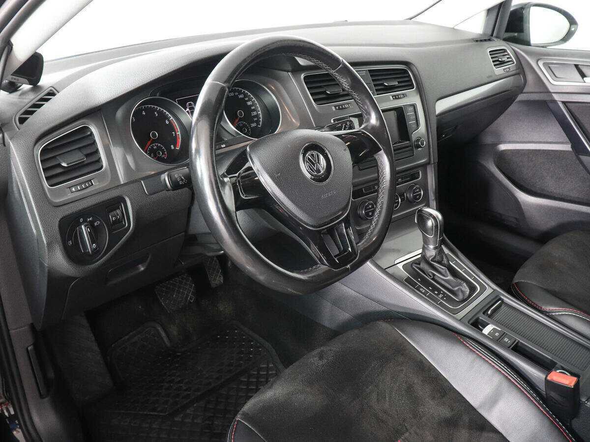 Купить Volkswagen Golf с пробегом. Фото: #6