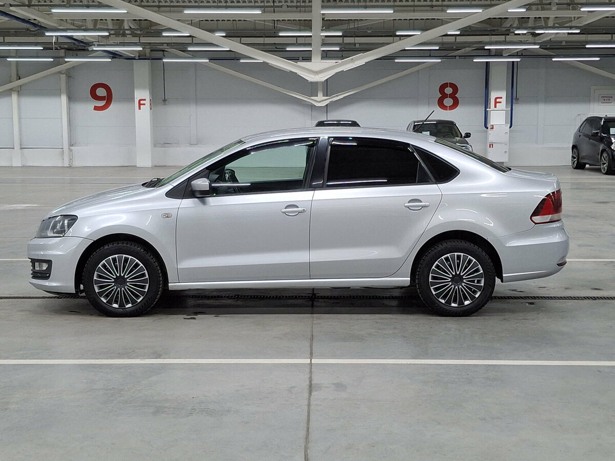 Купить Volkswagen Polo с пробегом. Фото: #7