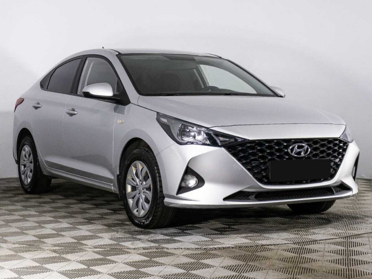 Купить Hyundai Solaris с пробегом. Фото: #2