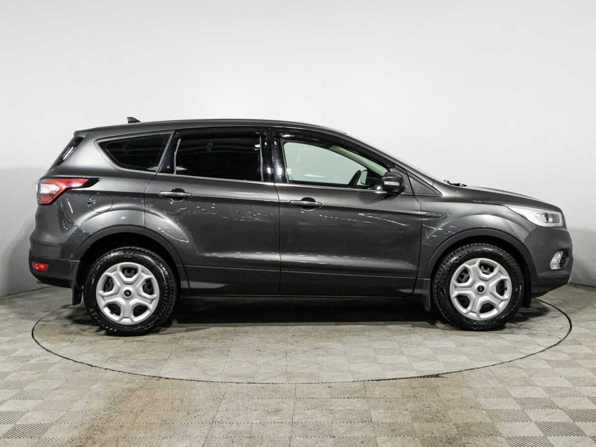 Купить Ford Kuga с пробегом. Фото: #3
