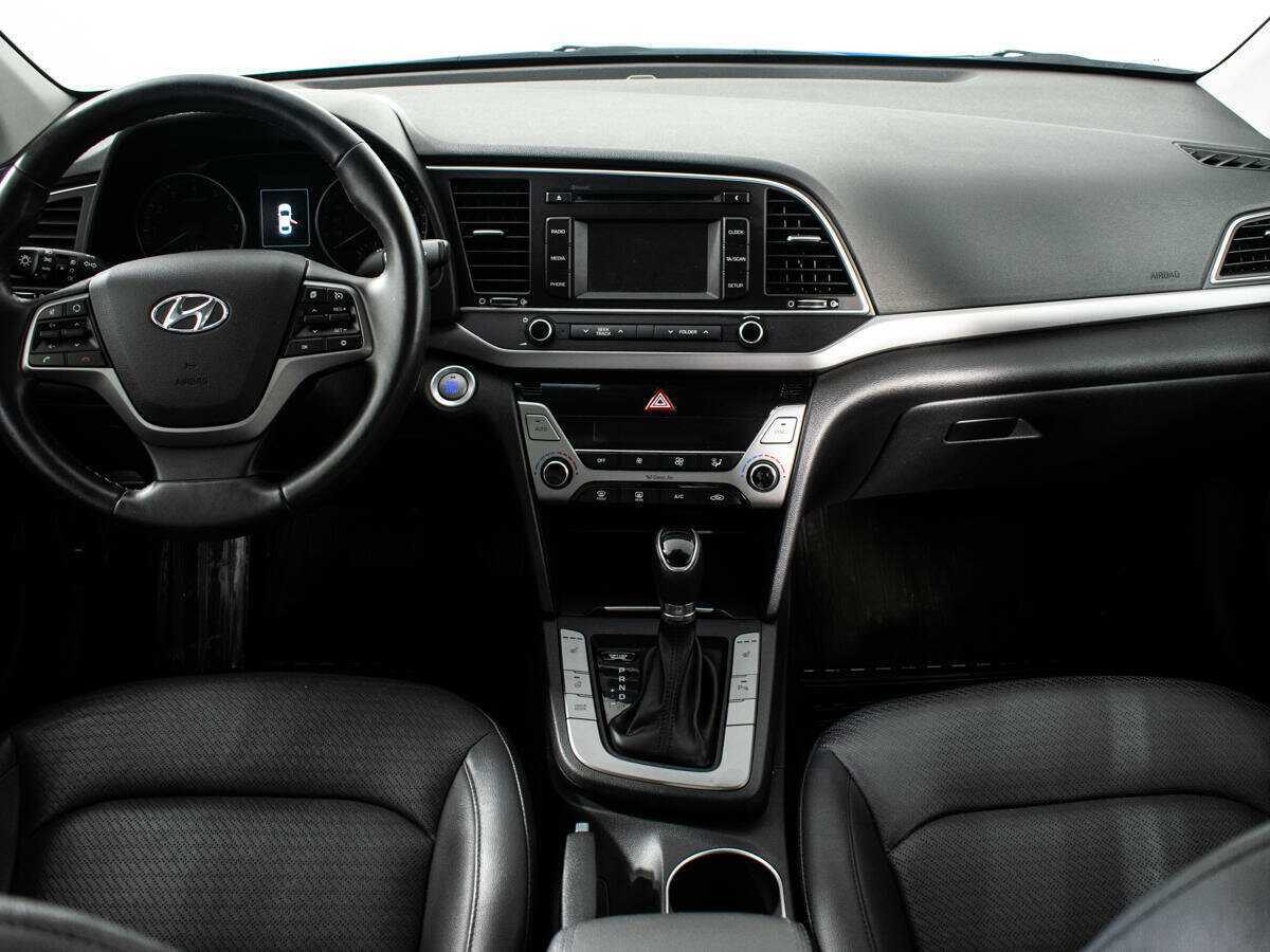 Купить Hyundai Elantra с пробегом. Фото: #11