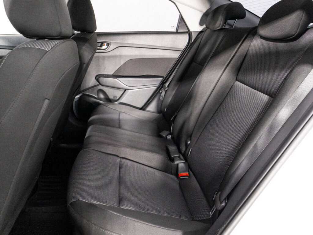 Купить Hyundai Solaris с пробегом. Фото: #9