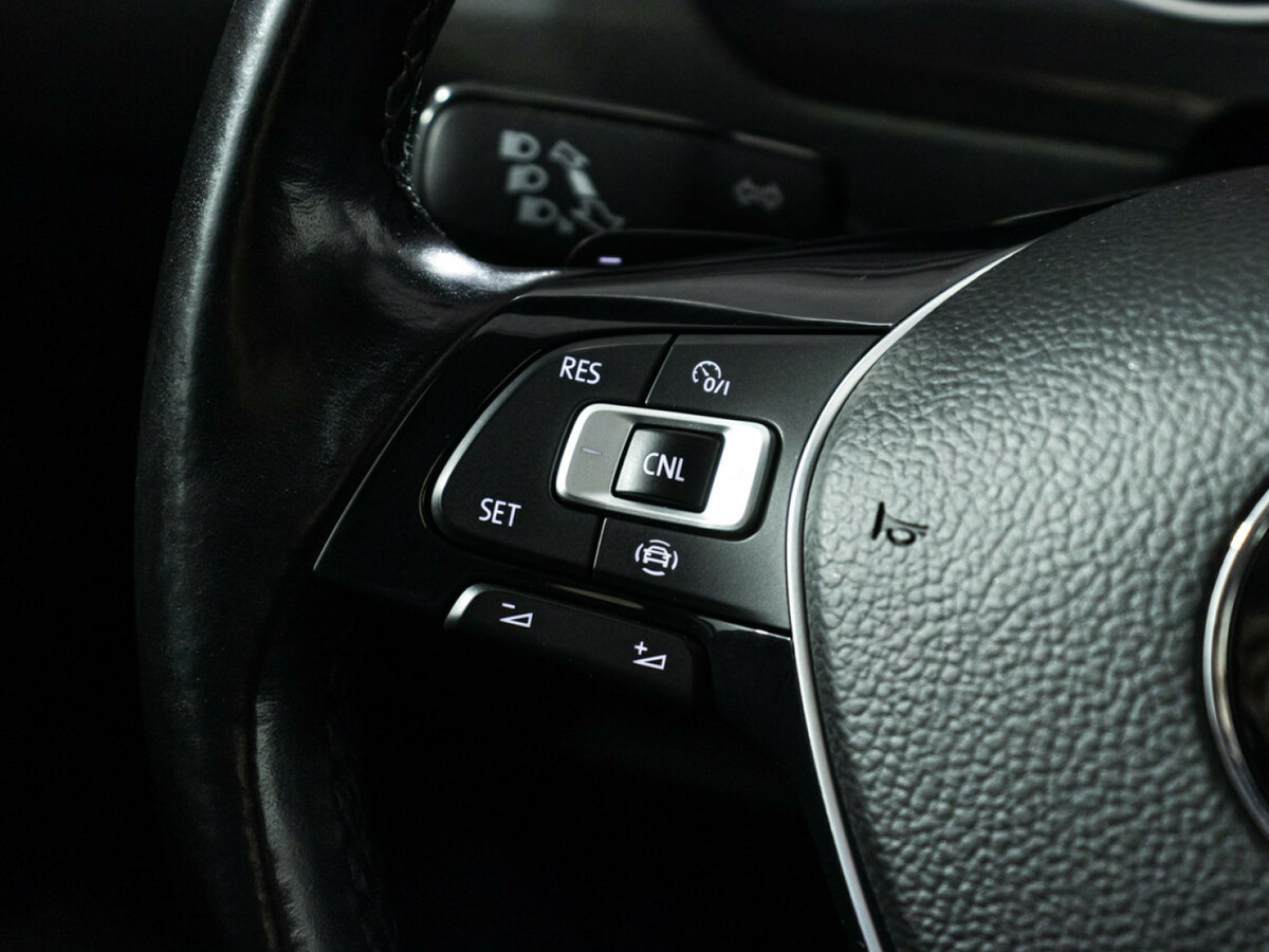Купить Volkswagen Tiguan с пробегом. Фото: #15