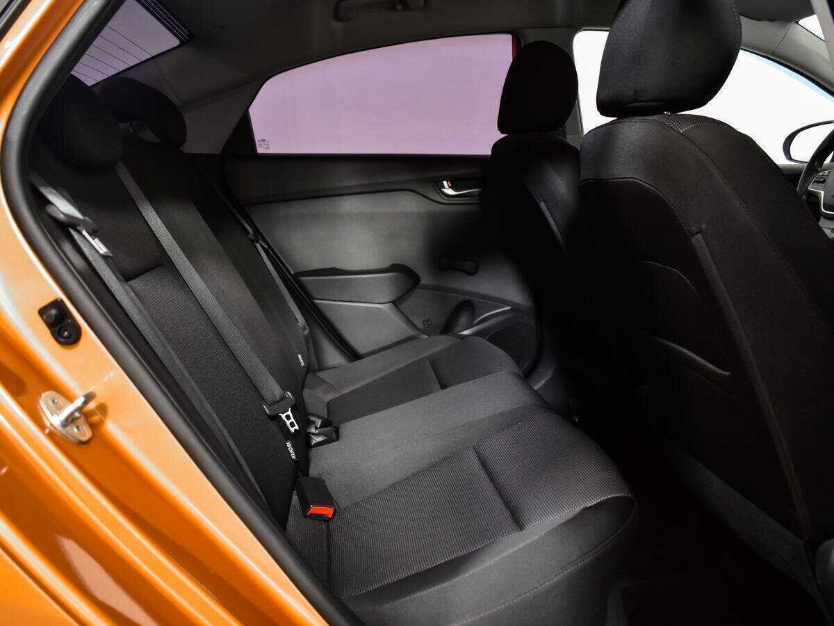 Купить Hyundai Solaris с пробегом. Фото: #7