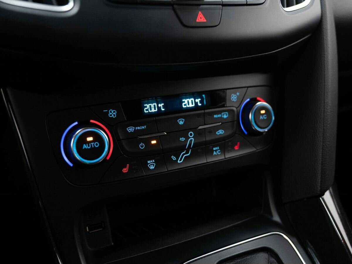 Купить Ford Focus с пробегом. Фото: #19