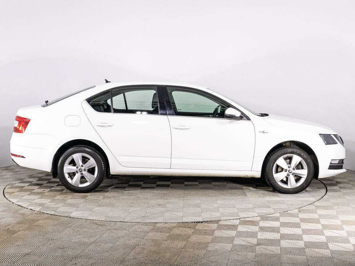 Купить Skoda Octavia с пробегом. Фото: #3