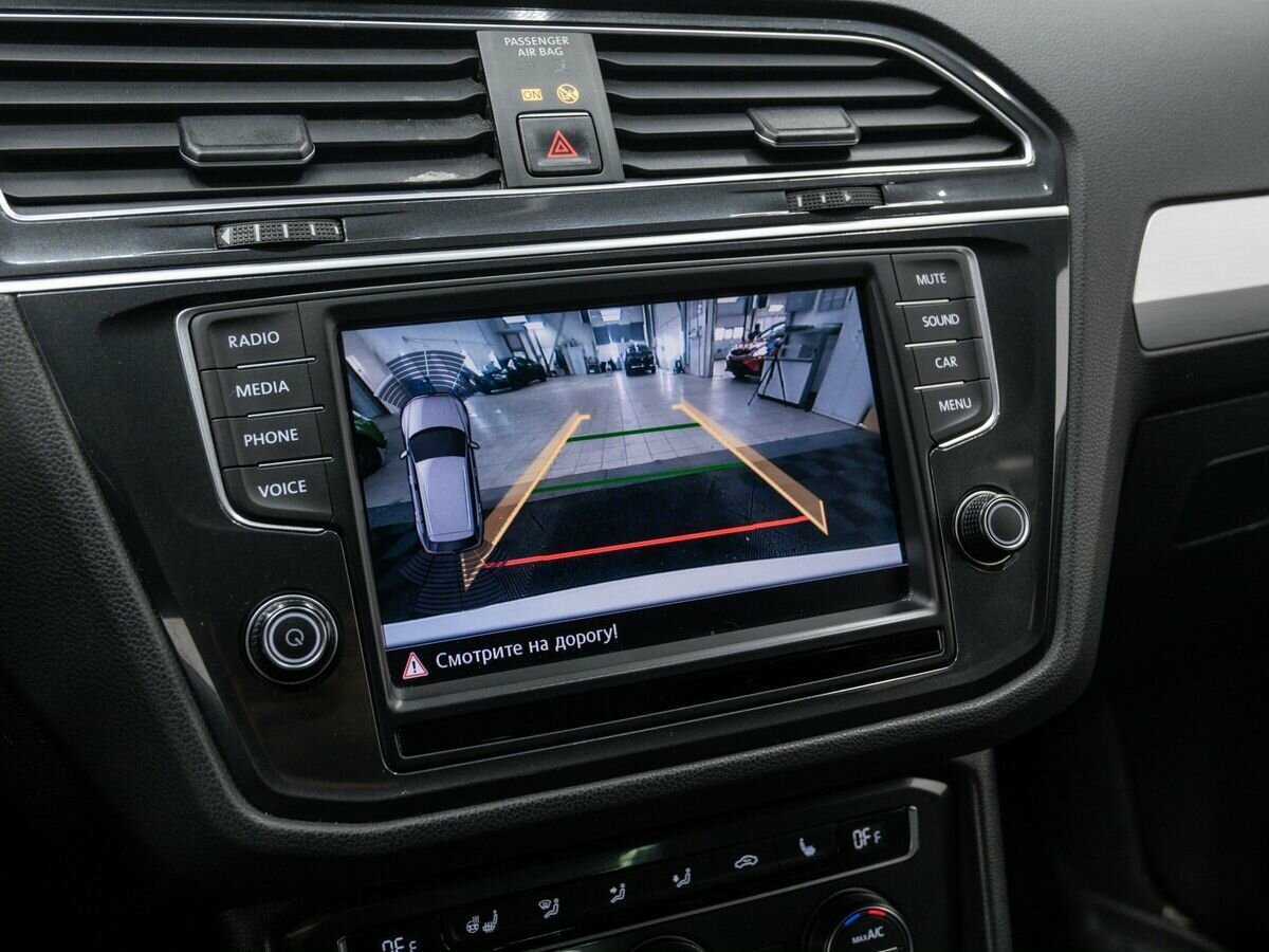 Купить Volkswagen Tiguan с пробегом. Фото: #19