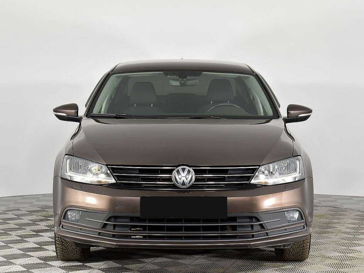 Купить Volkswagen Jetta с пробегом. Фото: #2