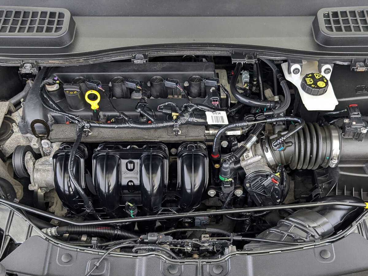 Купить Ford Kuga с пробегом. Фото: #8