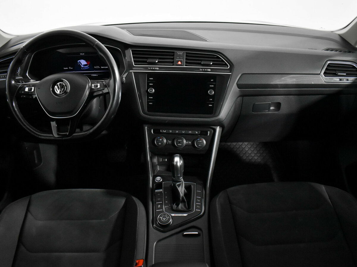Купить Volkswagen Tiguan с пробегом. Фото: #12