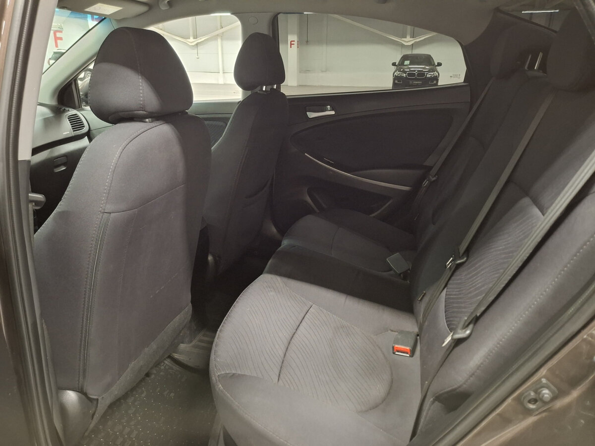 Купить Hyundai Solaris с пробегом. Фото: #11