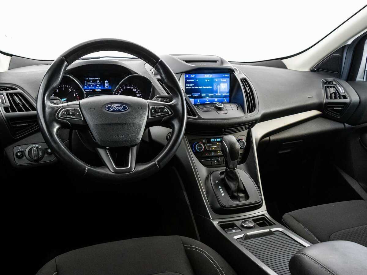 Купить Ford Kuga с пробегом. Фото: #8