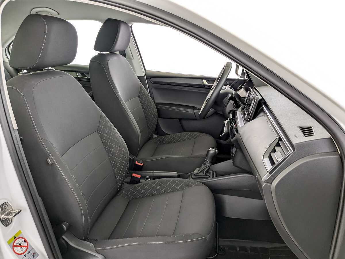 Купить Skoda Rapid с пробегом. Фото: #17