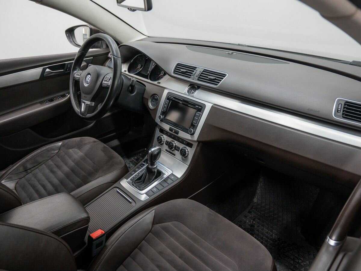Купить Volkswagen Passat с пробегом. Фото: #7