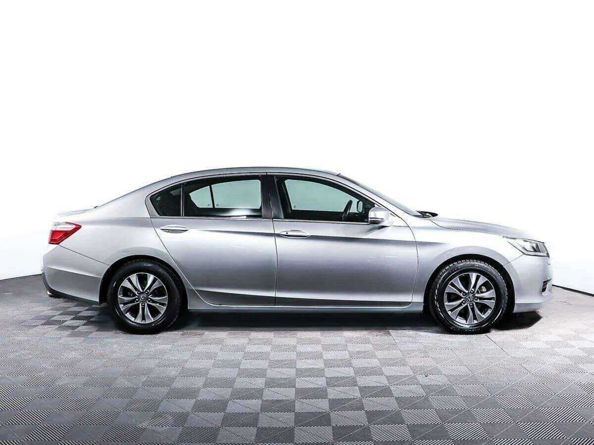 Купить Honda Accord с пробегом. Фото: #3