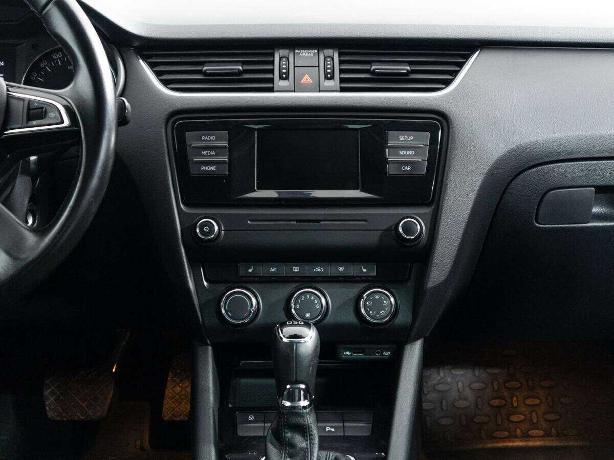 Купить Skoda Octavia с пробегом. Фото: #12