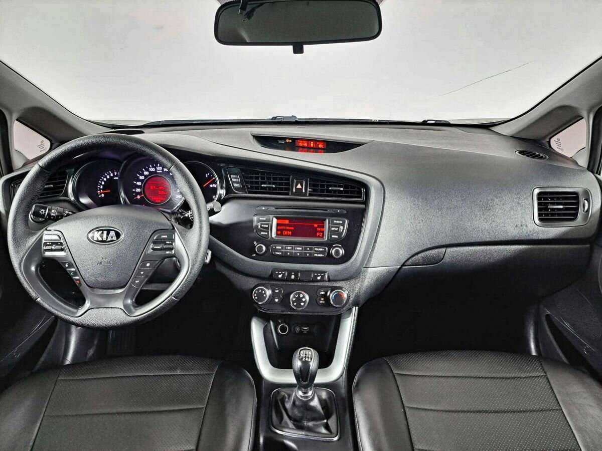 Купить Kia Ceed с пробегом. Фото: #10