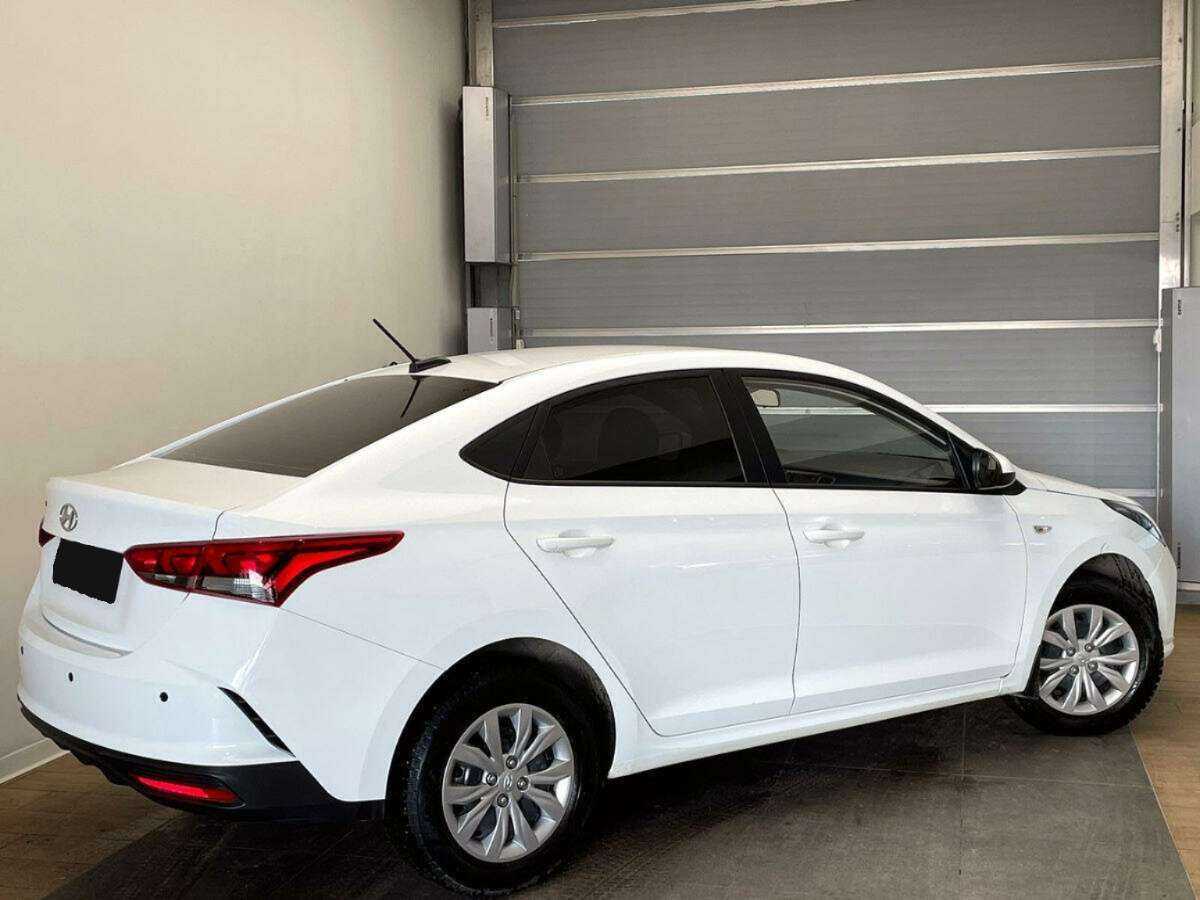 Купить Hyundai Solaris с пробегом. Фото: #3