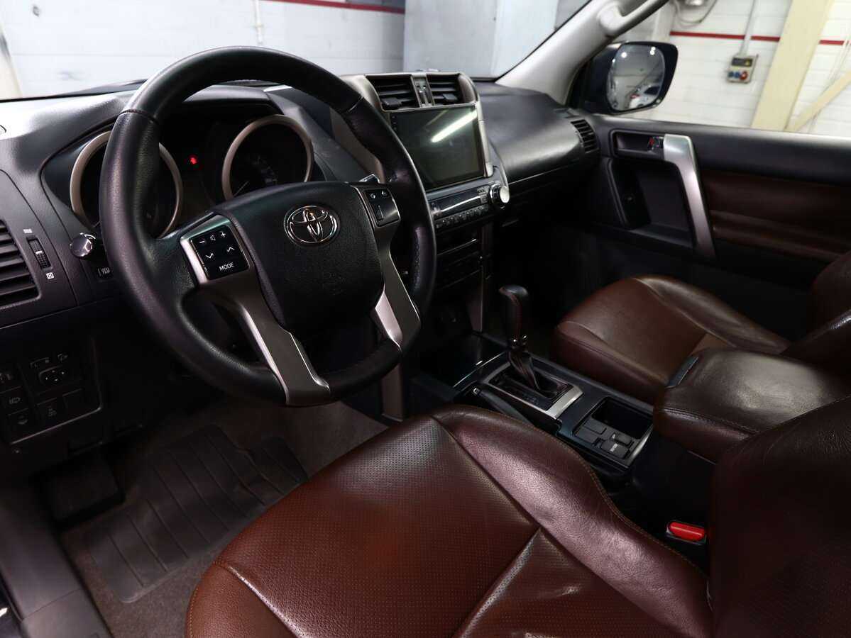Купить Toyota Land Cruiser Prado с пробегом. Фото: #6