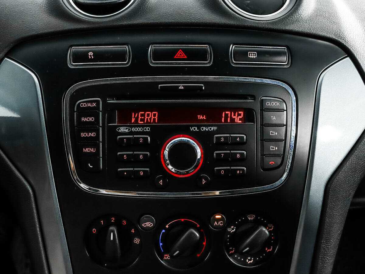 Купить Ford Mondeo с пробегом. Фото: #12