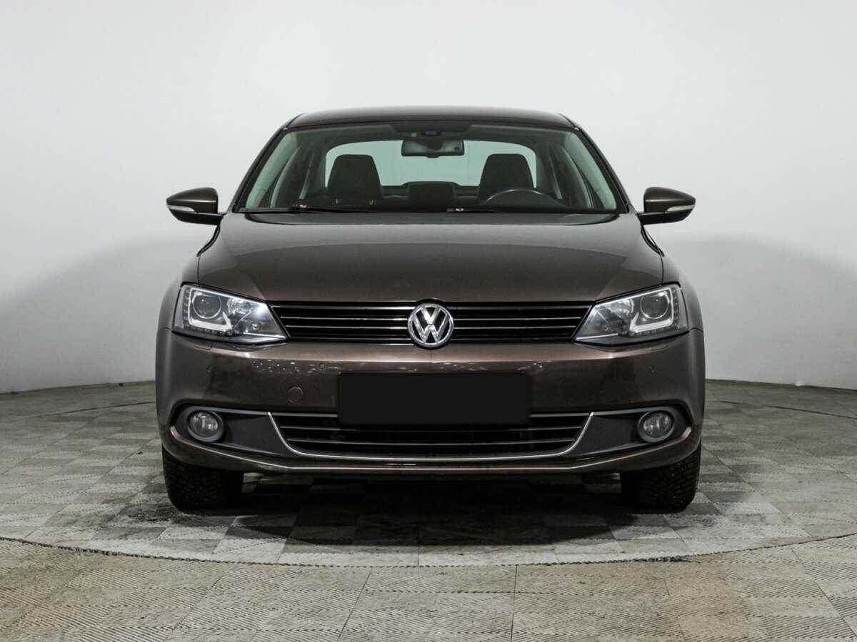 Купить Volkswagen Jetta с пробегом. Фото: #1