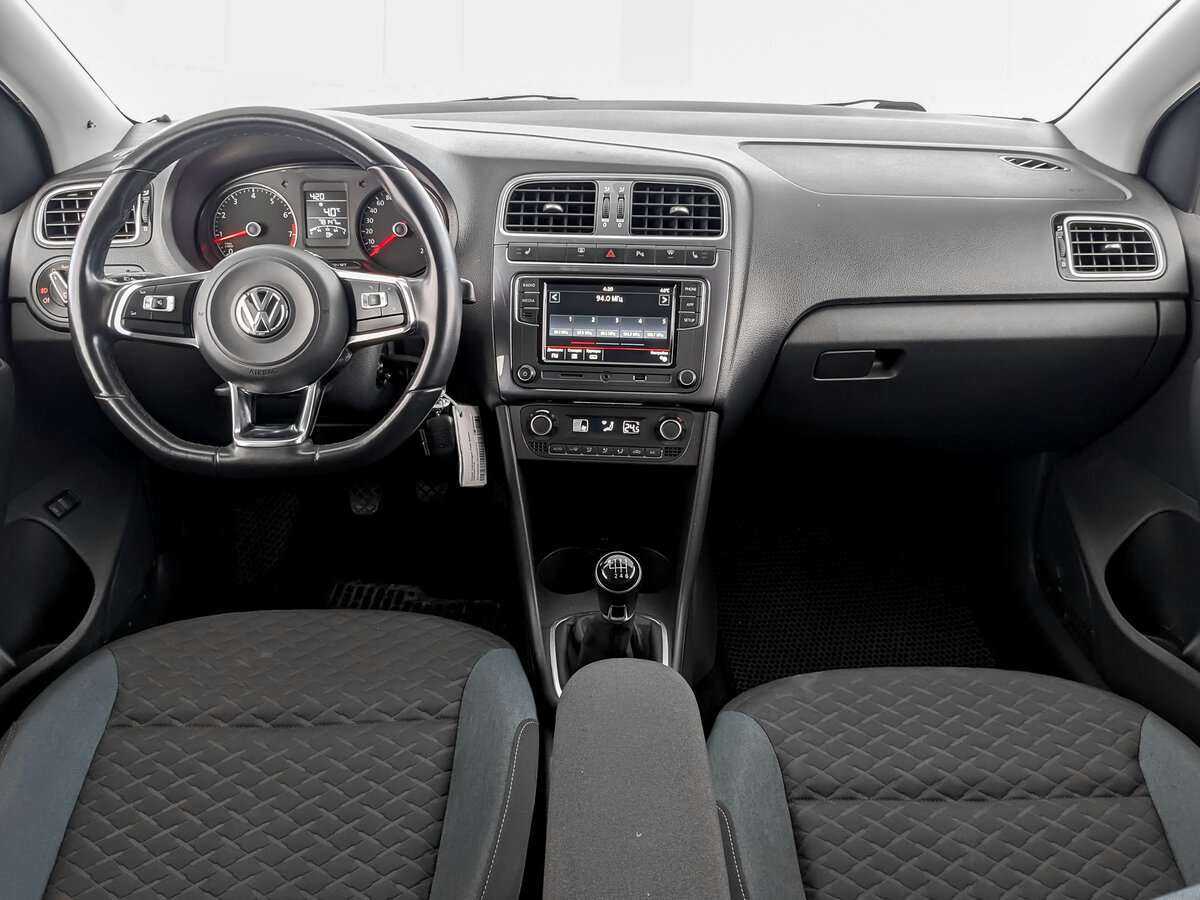 Купить Volkswagen Polo с пробегом. Фото: #13