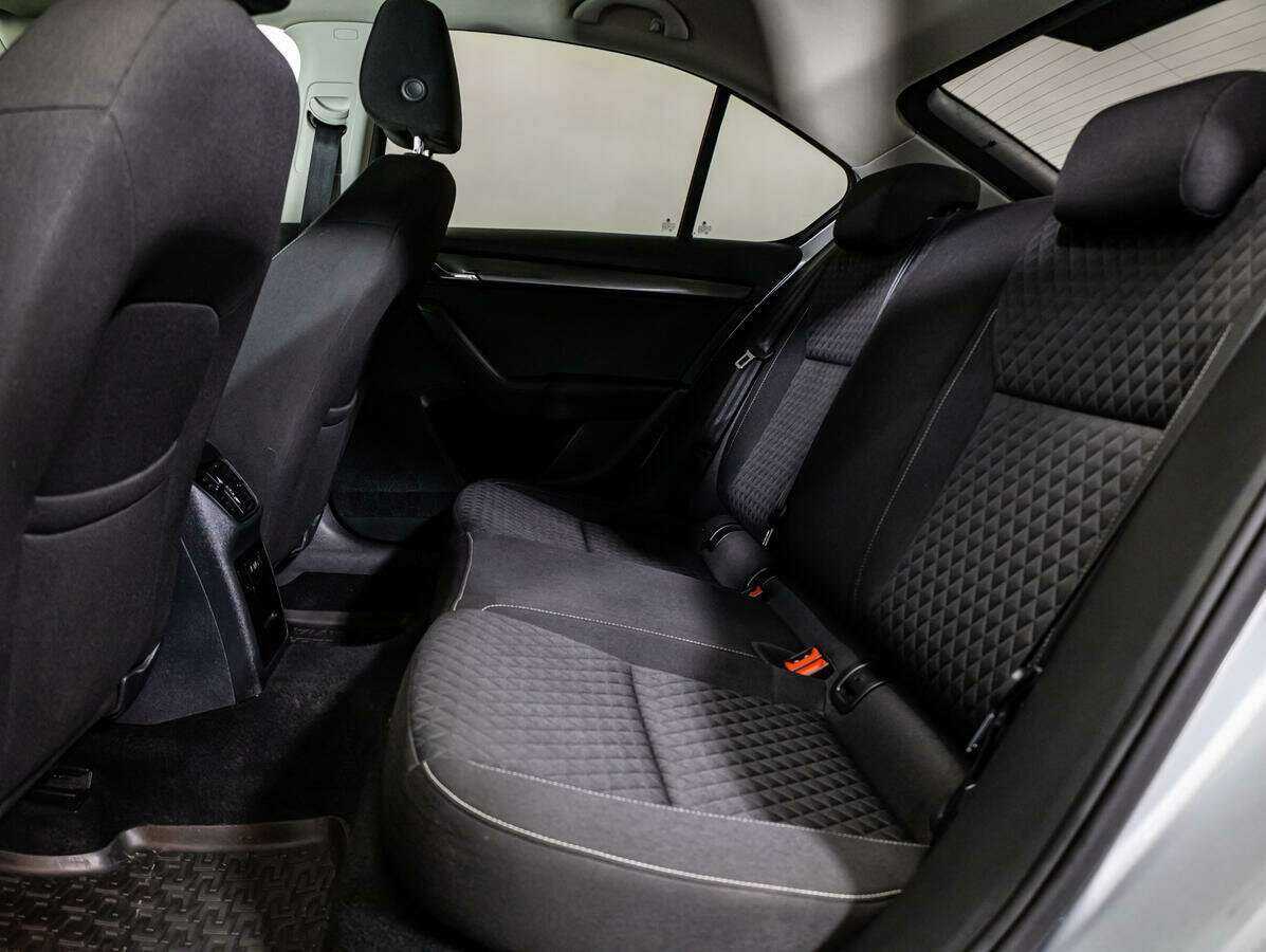 Купить Skoda Octavia с пробегом. Фото: #7
