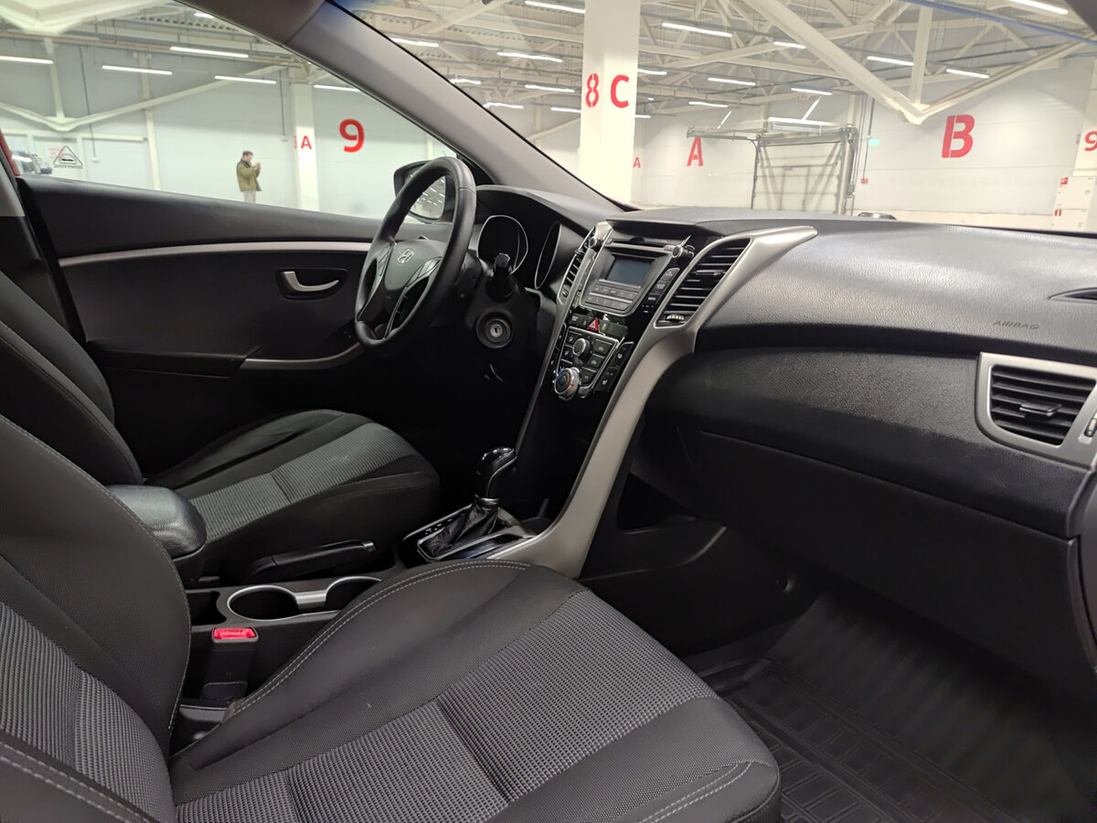 Купить Hyundai i30 с пробегом. Фото: #10