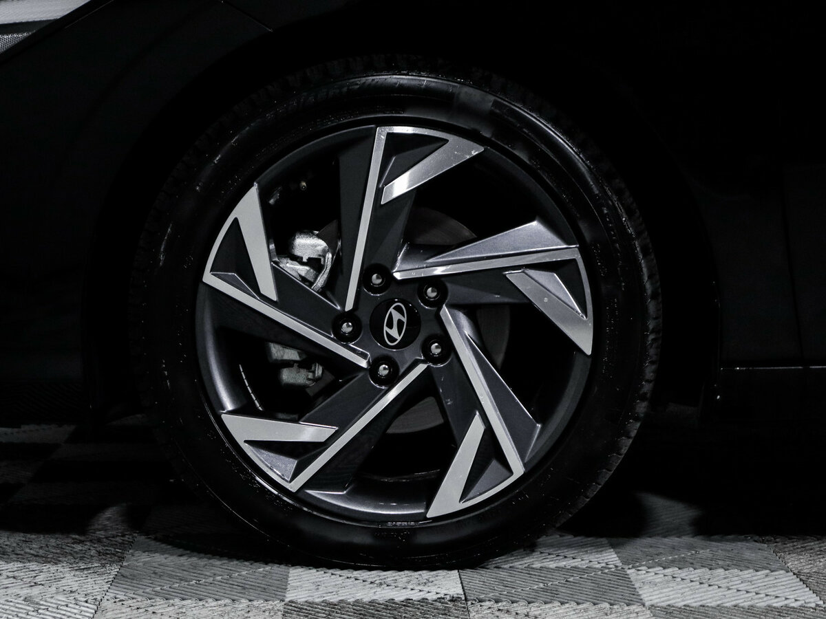 Купить Hyundai Elantra с пробегом. Фото: #13