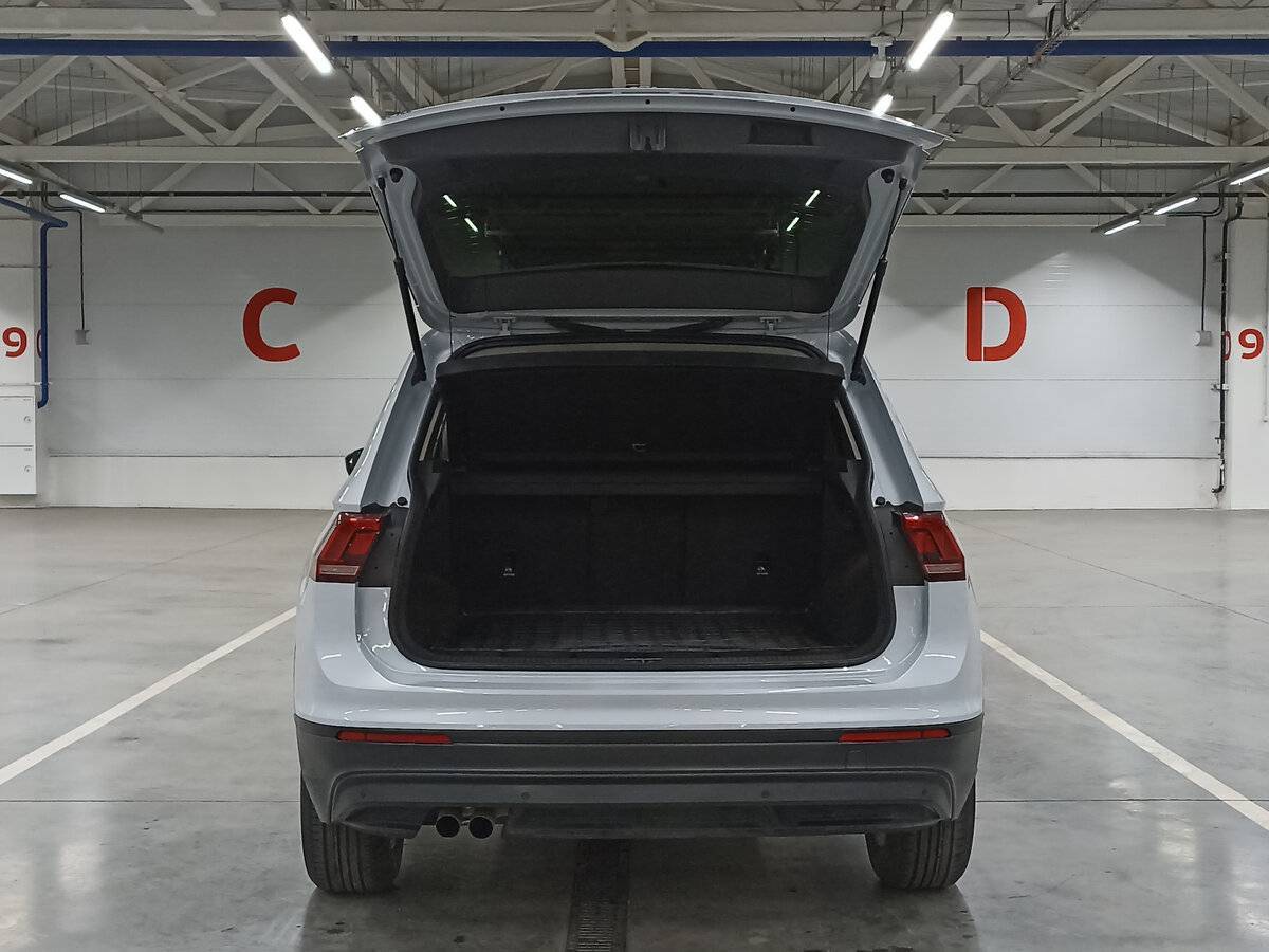 Купить Volkswagen Tiguan с пробегом. Фото: #9