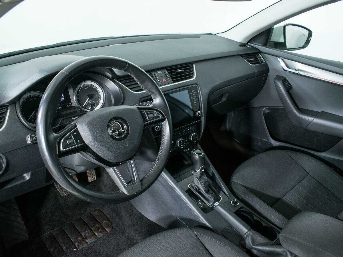 Купить Skoda Octavia с пробегом. Фото: #12