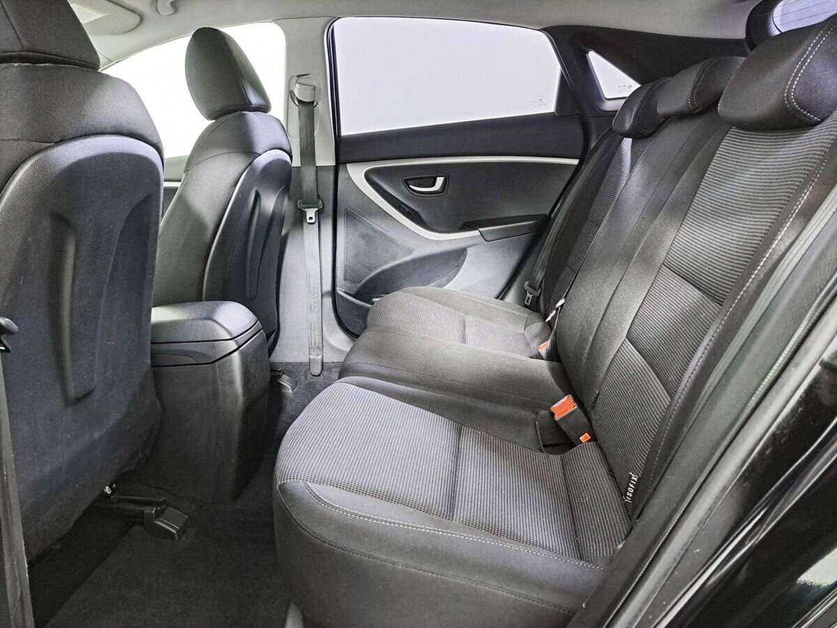 Купить Hyundai i30 с пробегом. Фото: #9