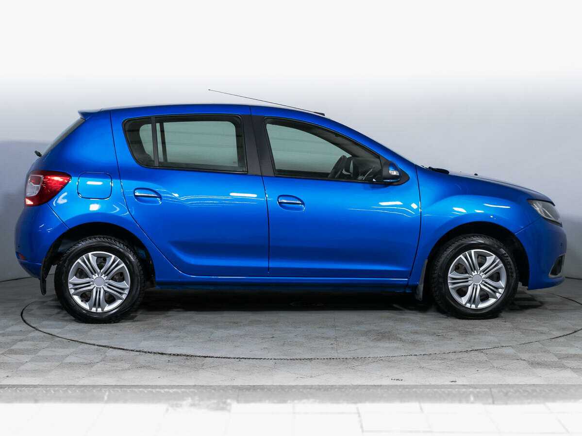 Купить Renault Sandero с пробегом. Фото: #3
