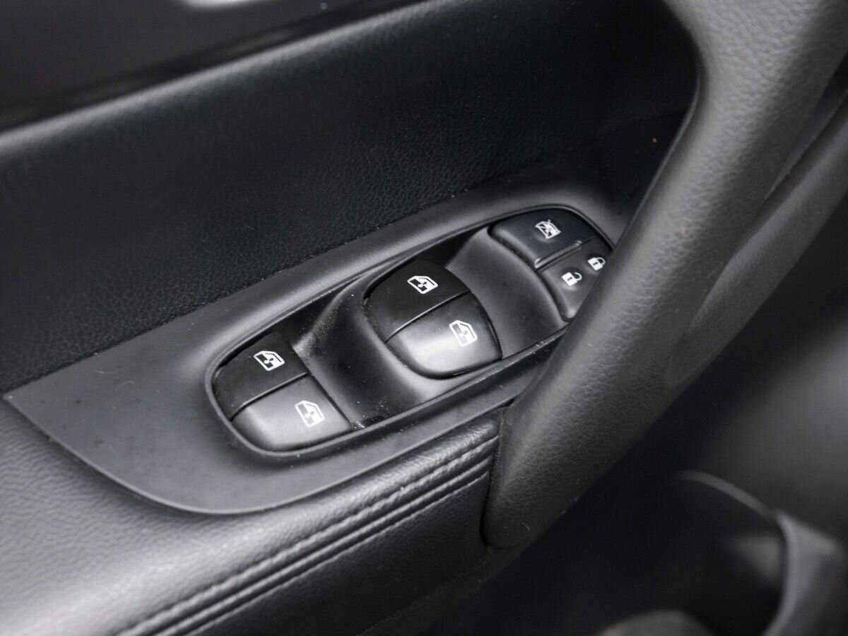 Купить Nissan Qashqai с пробегом. Фото: #16