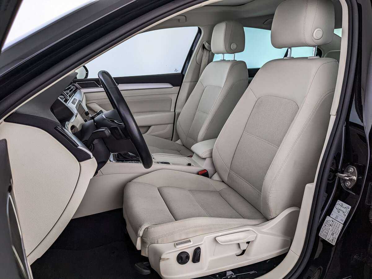 Купить Volkswagen Passat с пробегом. Фото: #15