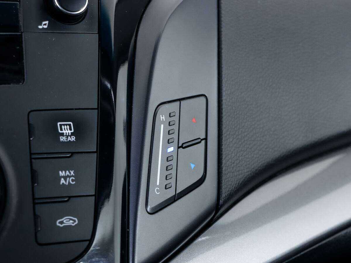 Купить Hyundai i40 с пробегом. Фото: #12