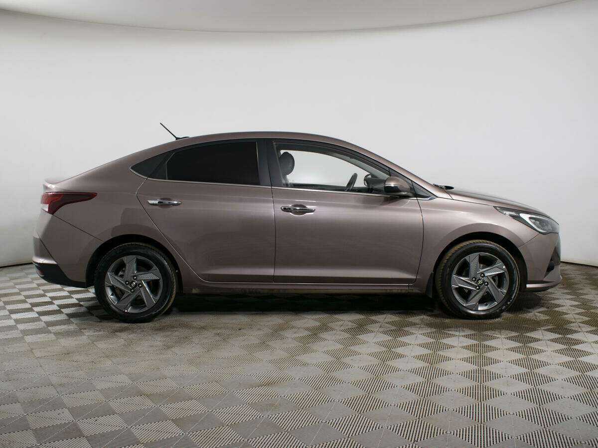 Купить Hyundai Solaris с пробегом. Фото: #3