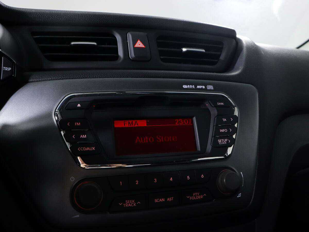 Купить Kia Rio с пробегом. Фото: #14