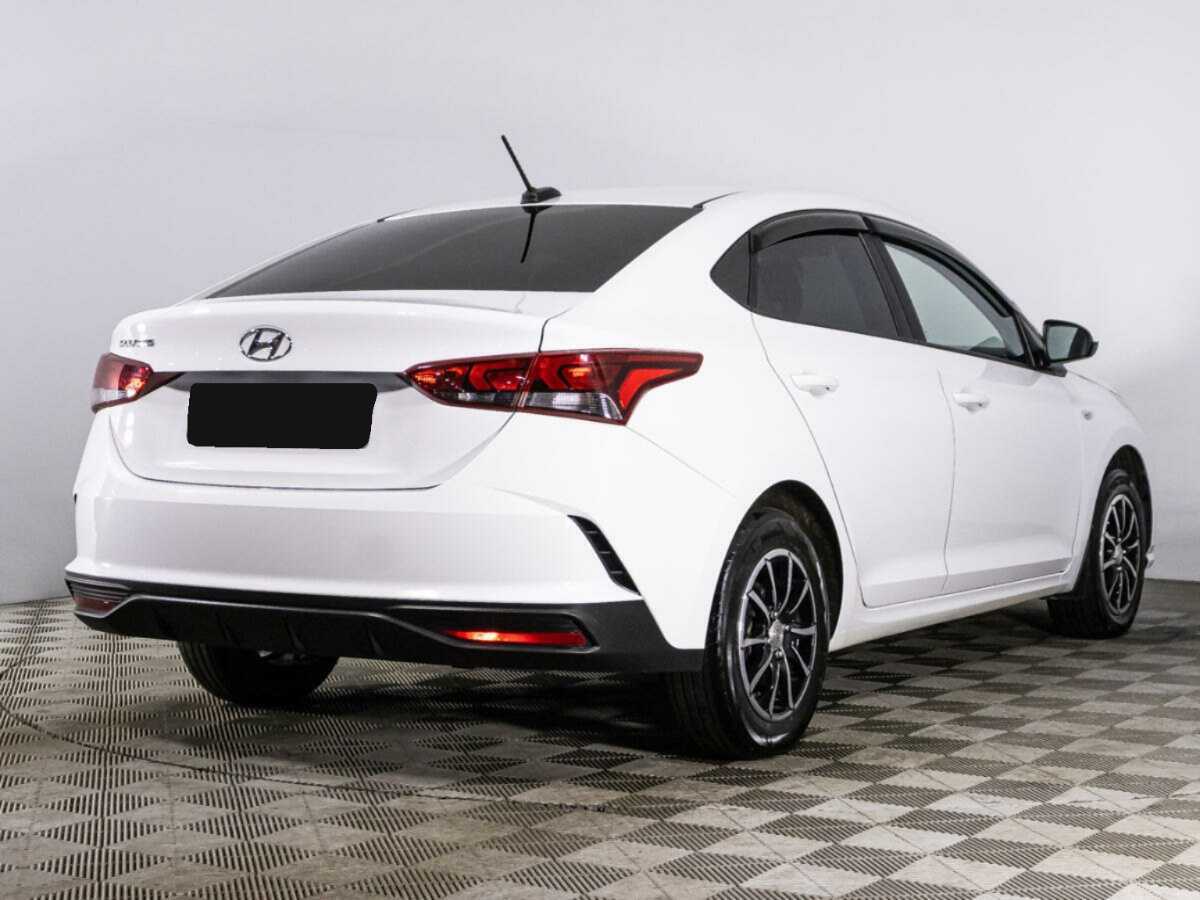 Купить Hyundai Solaris с пробегом. Фото: #4