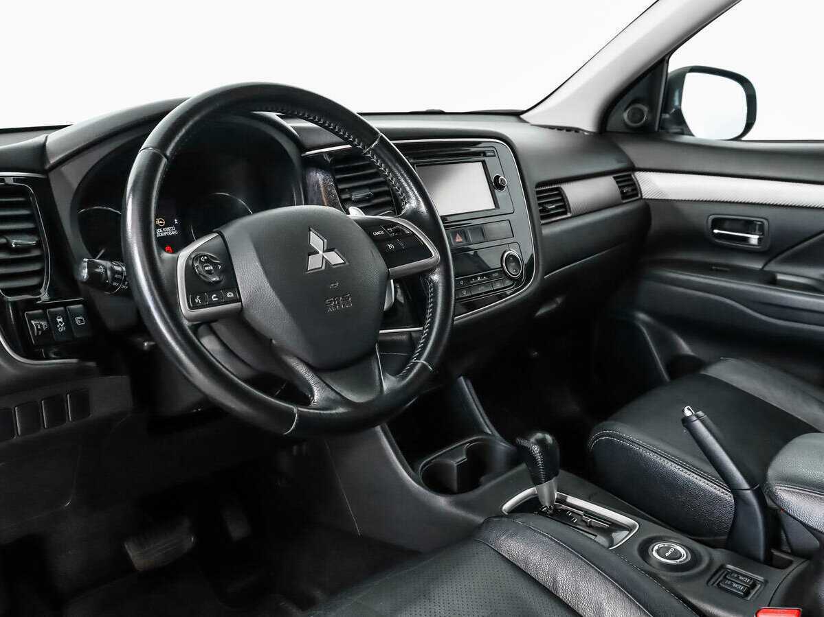 Купить Mitsubishi Outlander с пробегом. Фото: #8